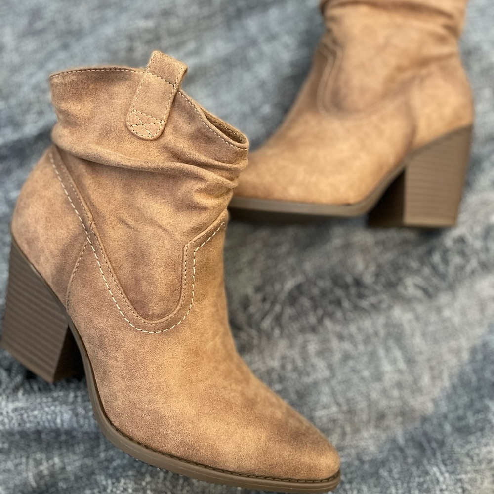 SOUL Naturalizer Women's Maxime Ankle Boot